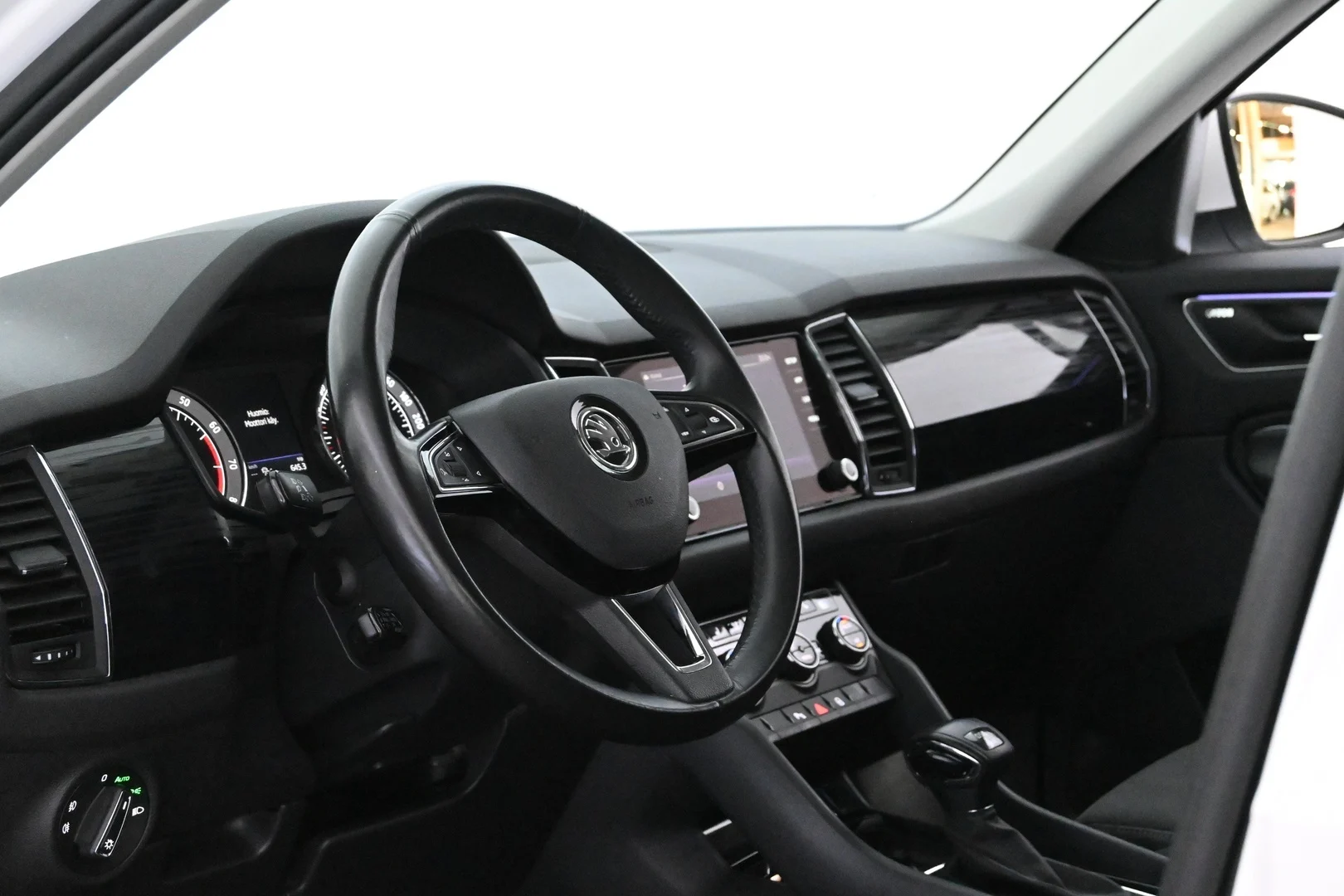 Car Image - 3i2s2QCi35NksRwDAFWeVC