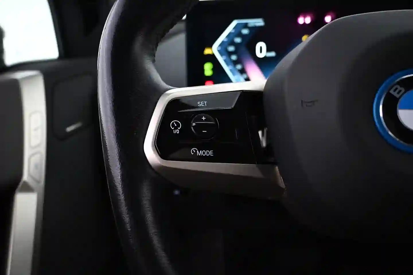 Car Image - 691eIaxDq35byf84DXfH5F