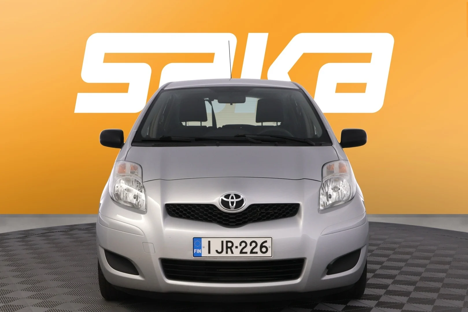 Car Image - 7k5fBgb0OWUK8khgUAIn2R