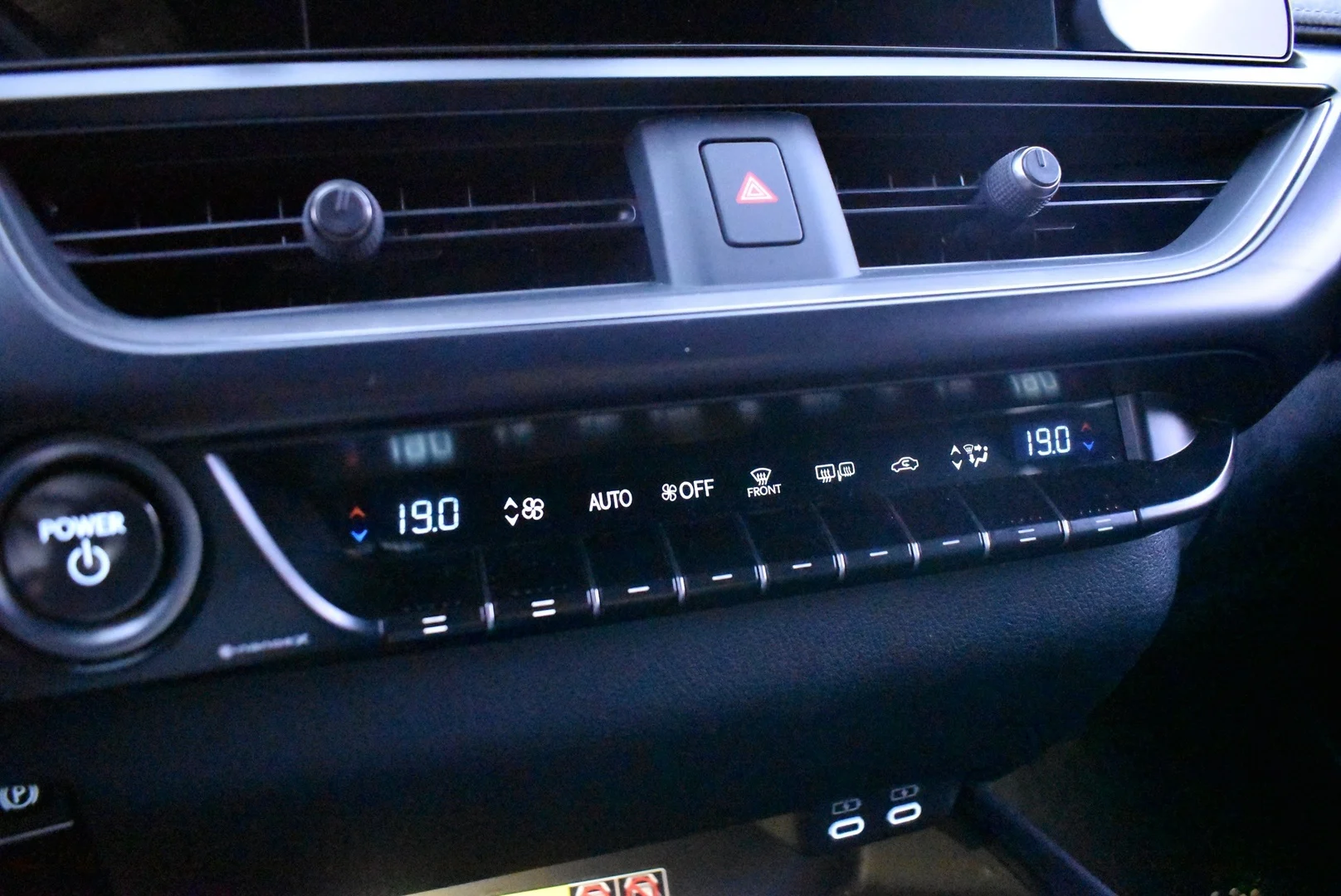 Car Image - EXIhqFwpa6WmRnGrJrTT1
