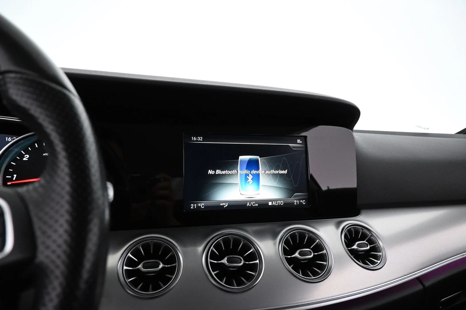 Car Image - 2Cmg8no2U93dJvf6Gm6kNe