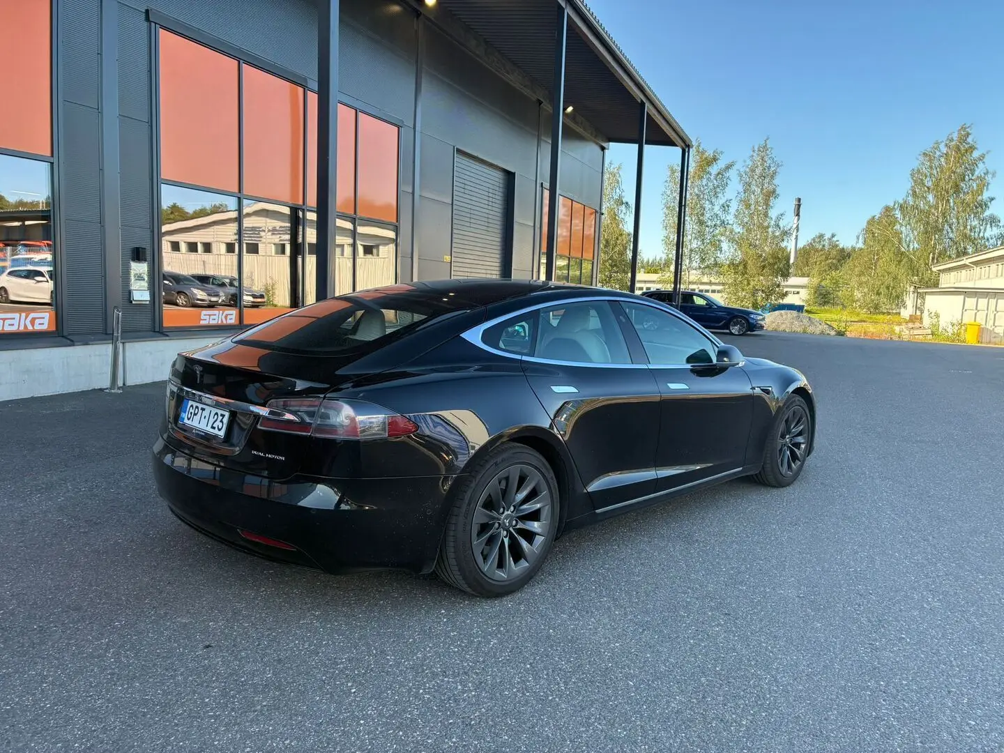 Car Image - 2Lr8CeZmtpVkgGQU6p3hU3