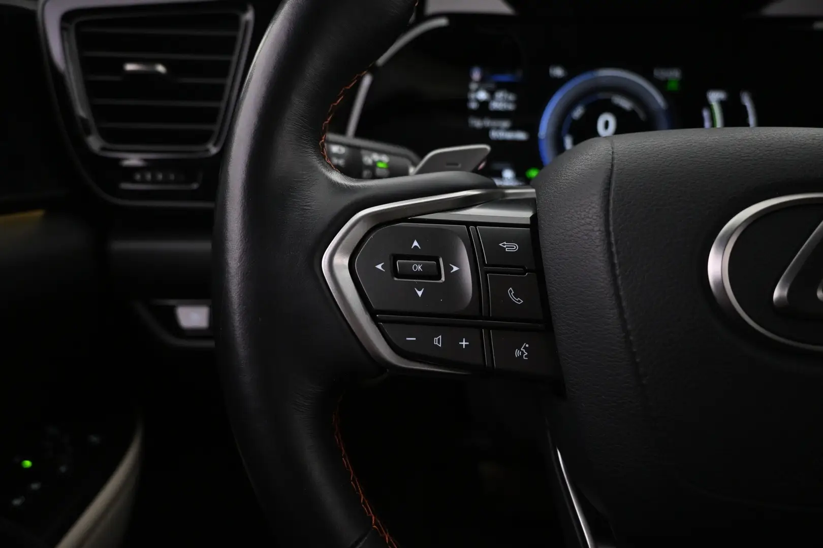 Car Image - 3dTeYeFuJuU6Z2q7yT8CzK