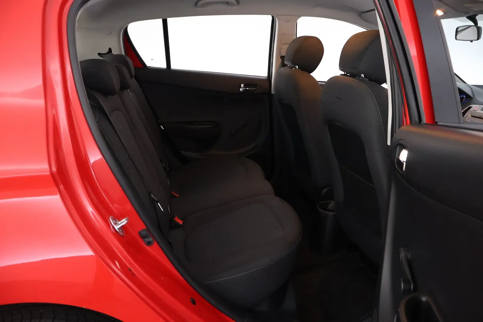 Car Image - TbObEnlqyZ7PuNFly5sY3