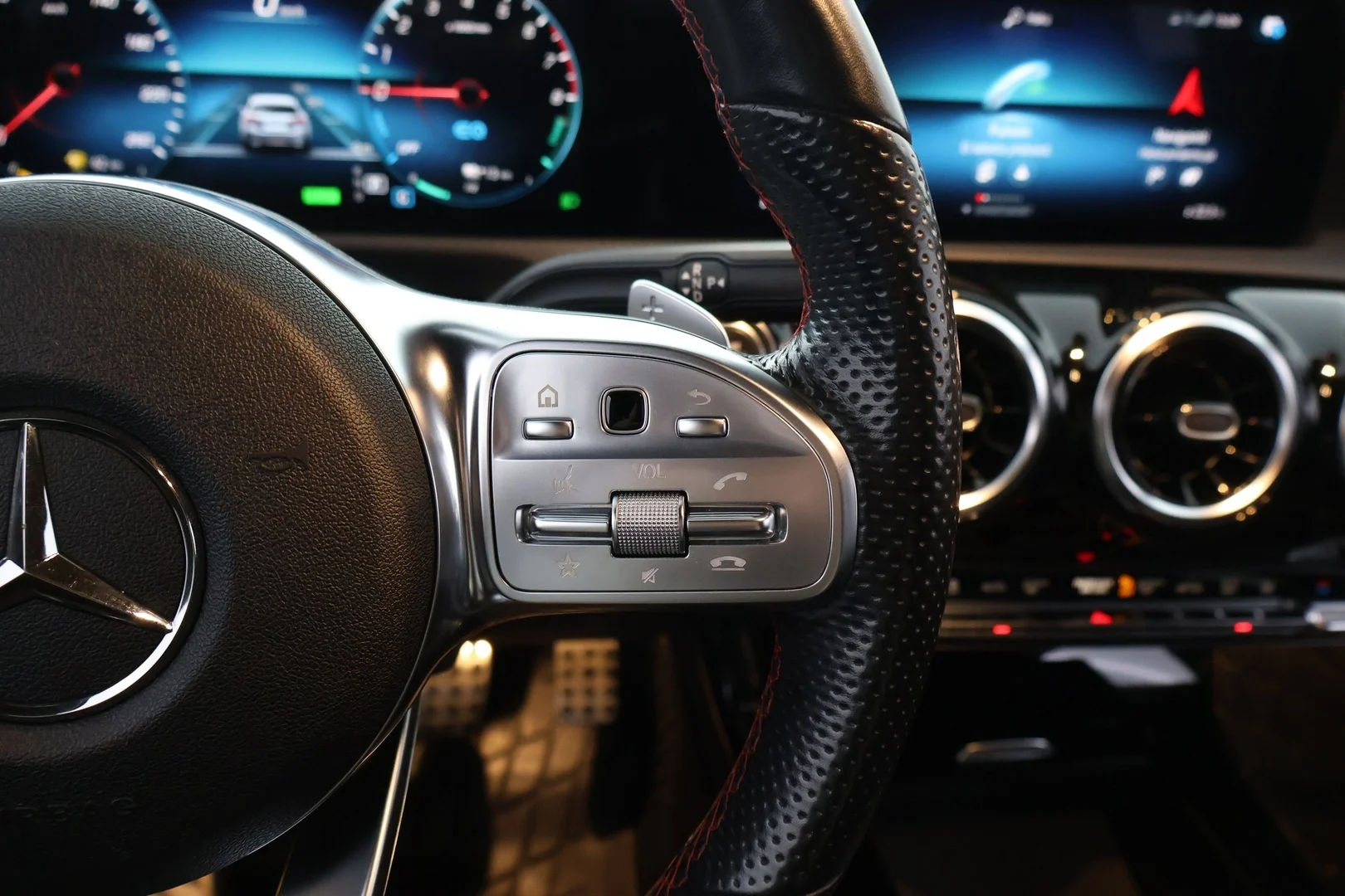 Car Image - 61SkymPmBvwSH0E4nBixhU