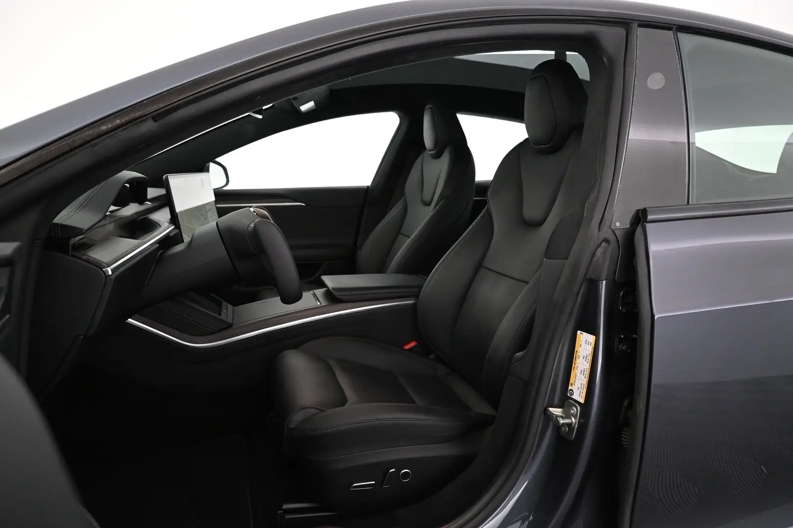 Car Image - 7kbRt0kGRE7isqF990QnTN