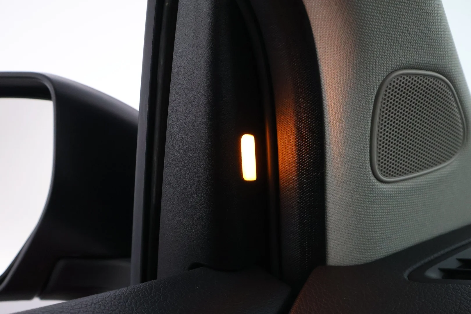 Car Image - 3okLoWj0aAcd7rsC8OXuVW