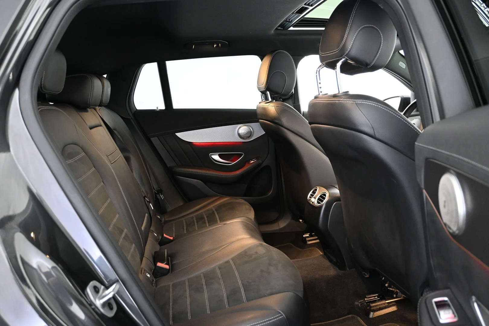 Car Image - 4YyFWWoIs5qyuCc3JJOBHF