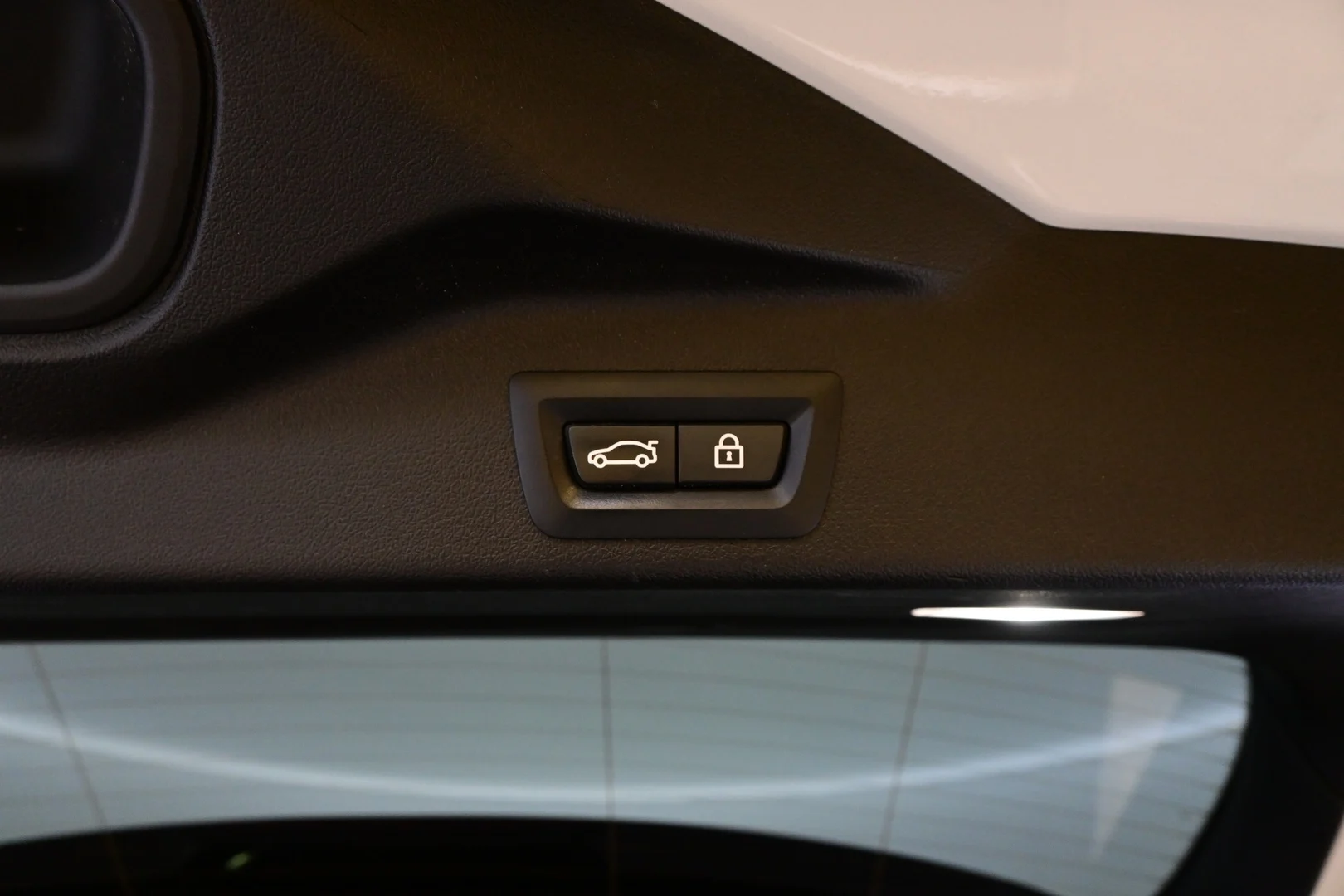 Car Image - 4SwrSPkNyzEo09x3c19kKl