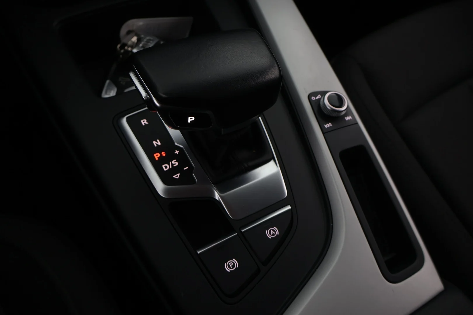 Car Image - 59IUNpT3FCXMvdSlFwkR7u