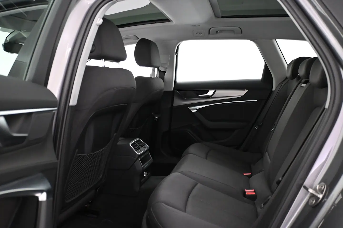 Car Image - 5k6ZUpbKTMxtzFBZfRBz2g