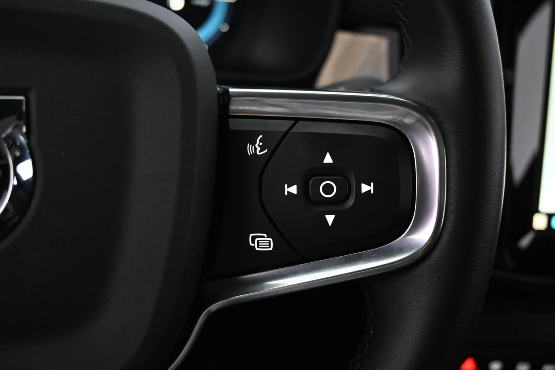 Car Image - 621XAlEEuLPLvCmQimKgcY