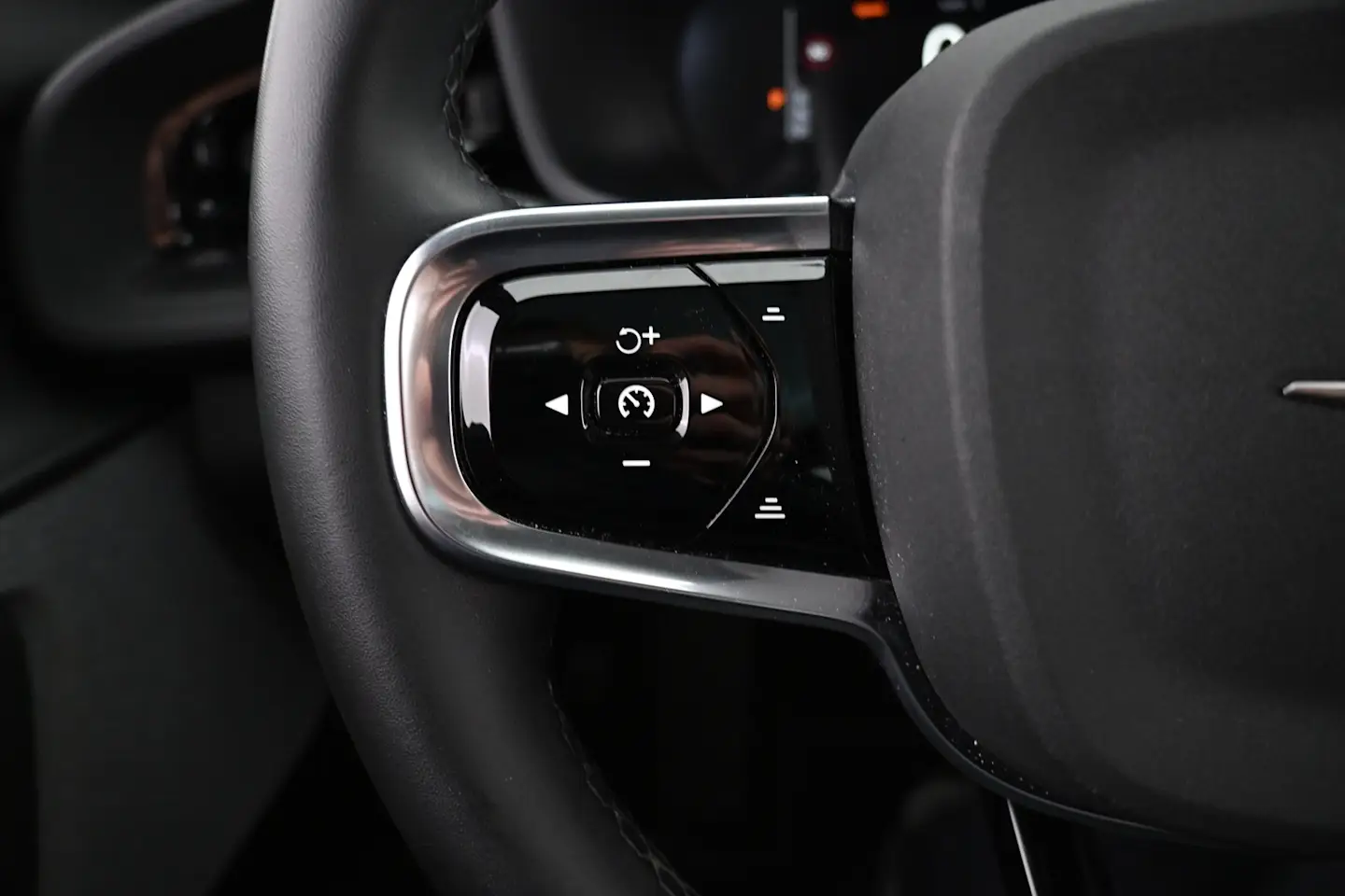 Car Image - 4HduEv3ukAXww3Qkd2JaaC