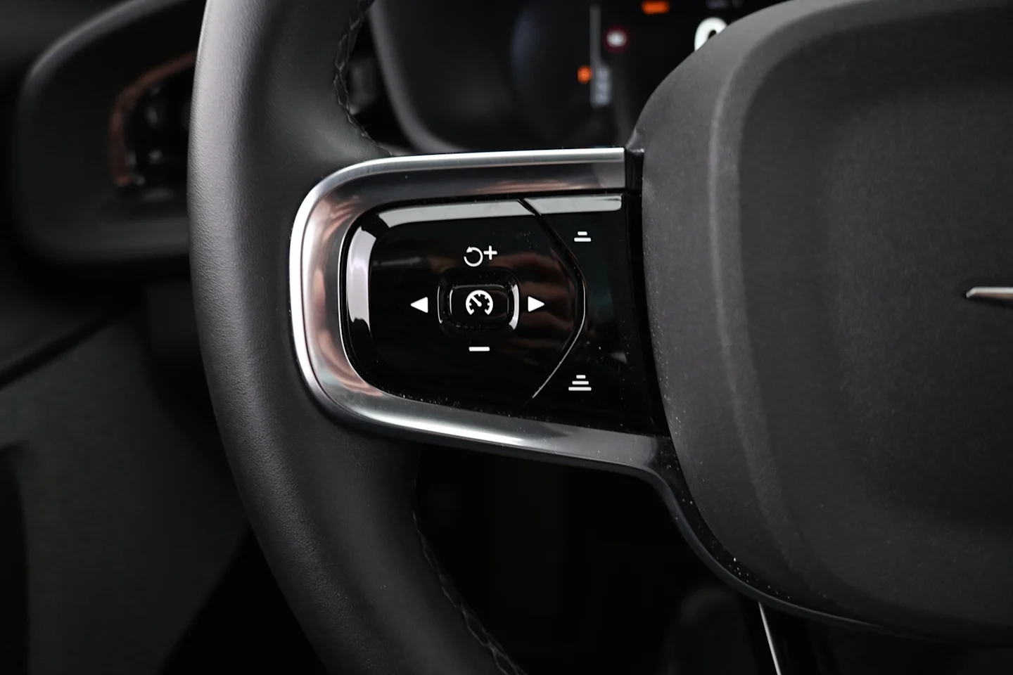Car Image - 4HduEv3ukAXww3Qkd2JaaC