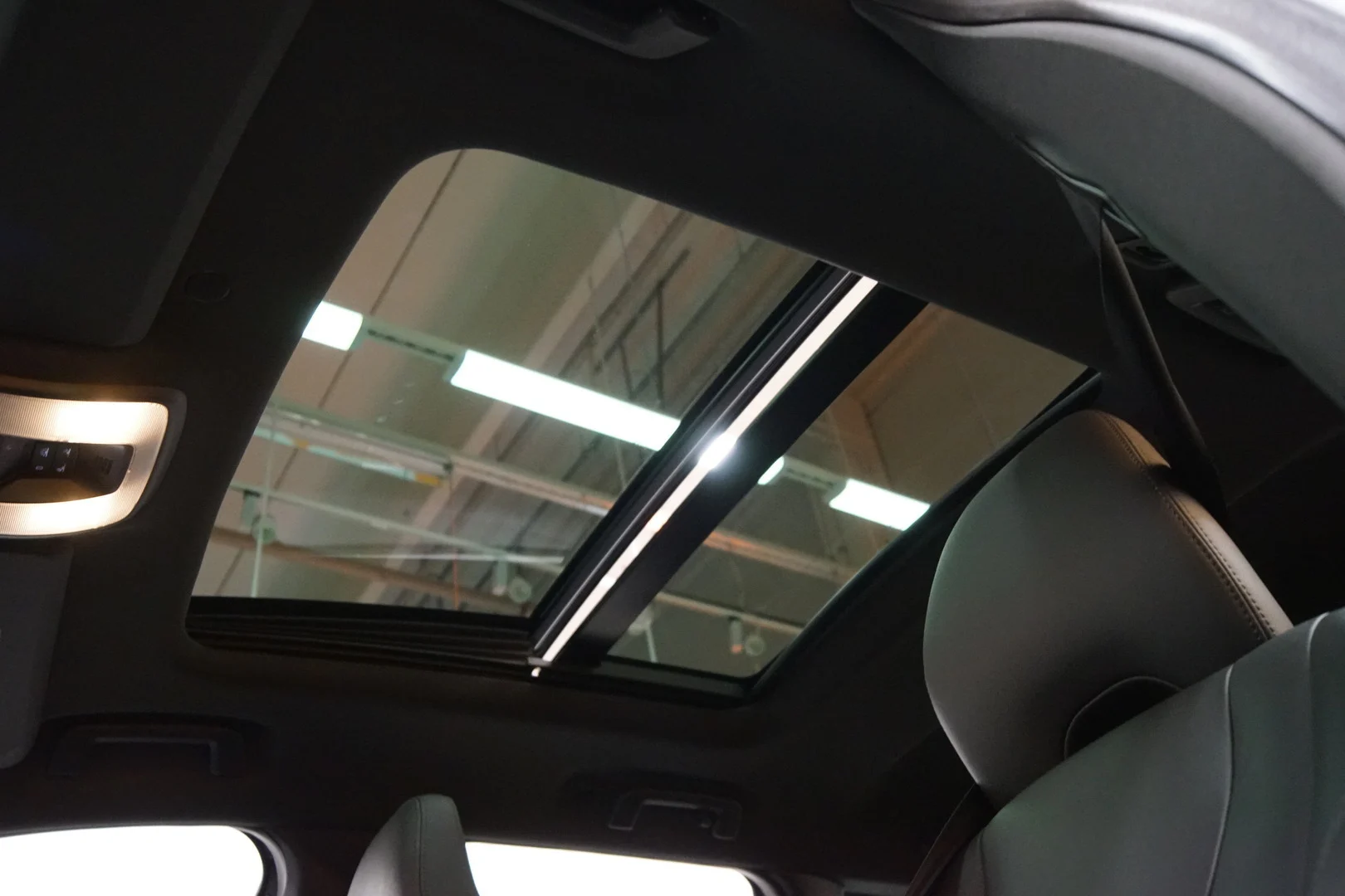 Car Image - 2iWV3r7dBpwUxoRLatgpS2