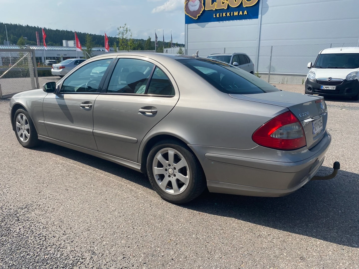 Car Image - NpEskrZLgz98jsQiqu9lS