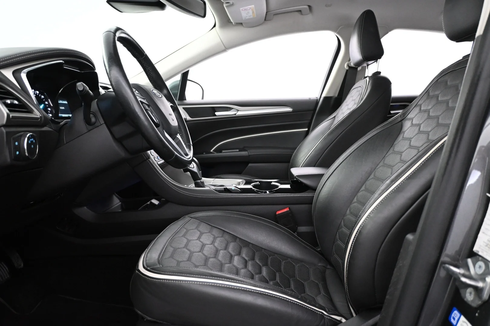 Car Image - 1KmbuaTEaS5powfs77Syc4