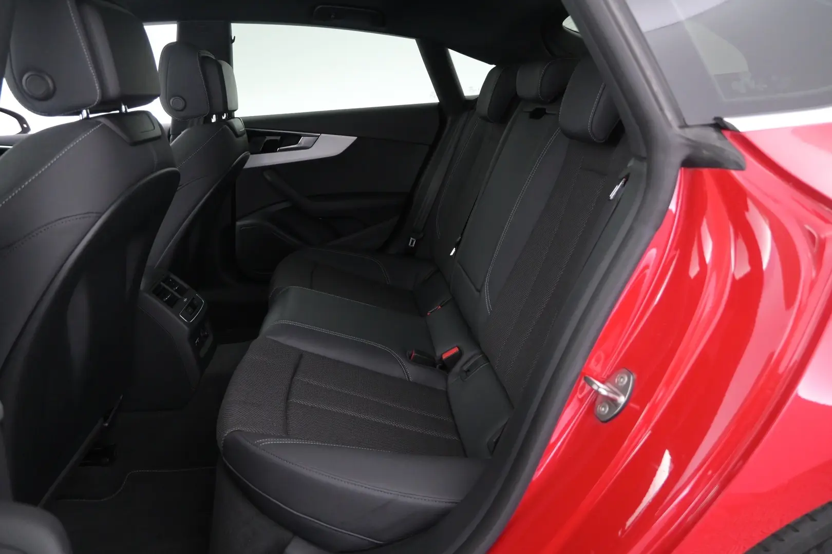 Car Image - 3TiXnLy6w6jK4Dh0HUPRNw