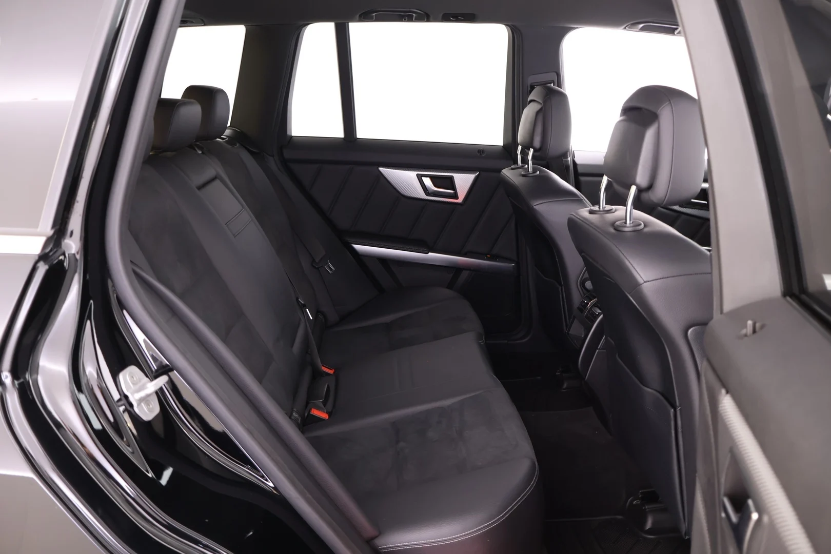 Car Image - YwF9ZjDPHPXAWbHz6LjiG