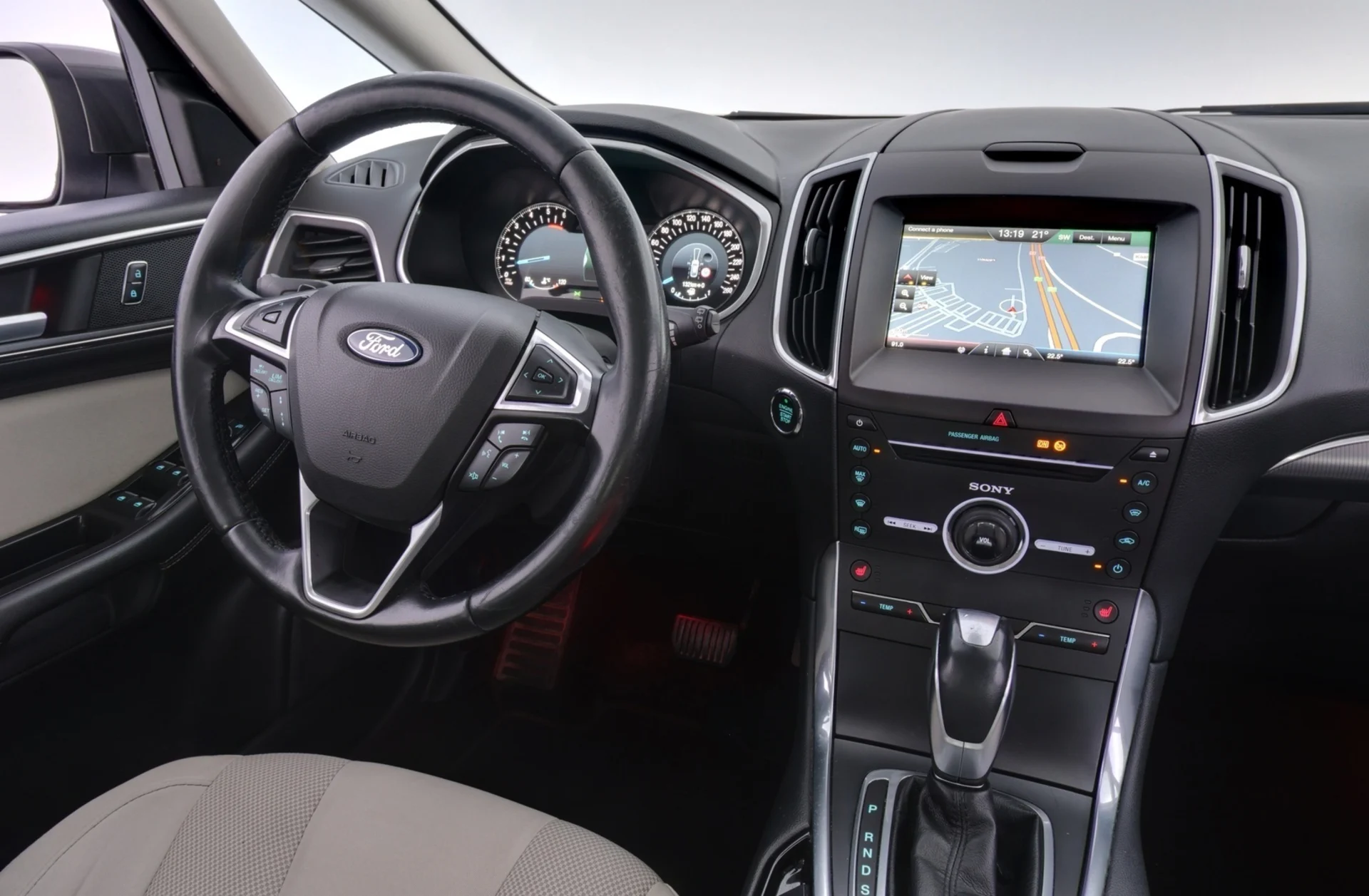 Car Image - 3mM3qLM4ar0ttZ15BgMBwk