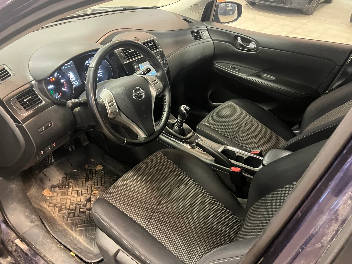 Car Image - 1phr3UlQplNDGUfvELSxQU