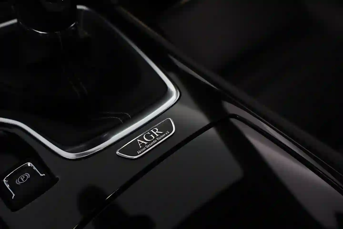 Car Image - 33SzX4x8d4EcSCVxbxnzdo