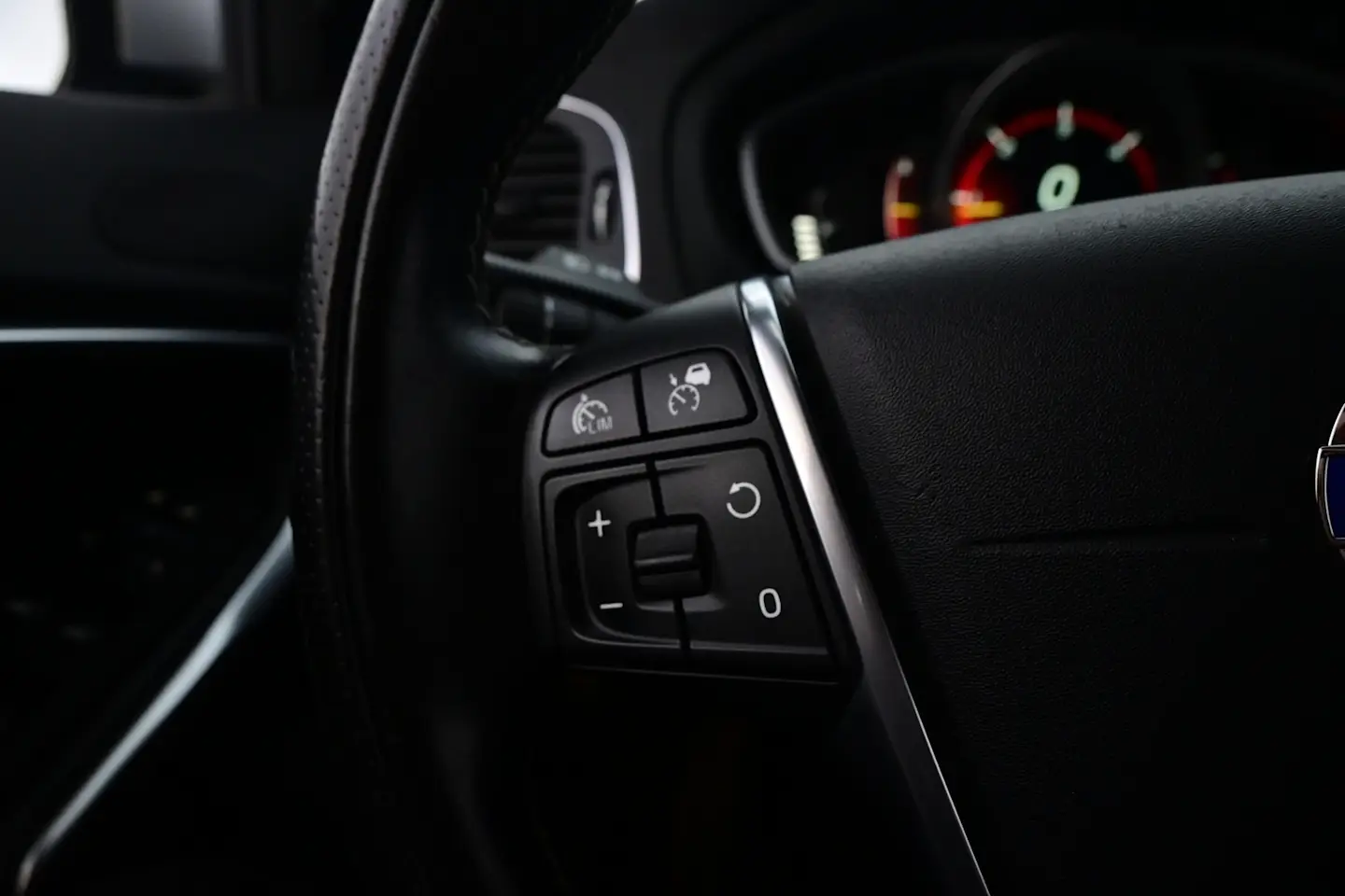 Car Image - vMoqGlXIboTZZpvarE9a3