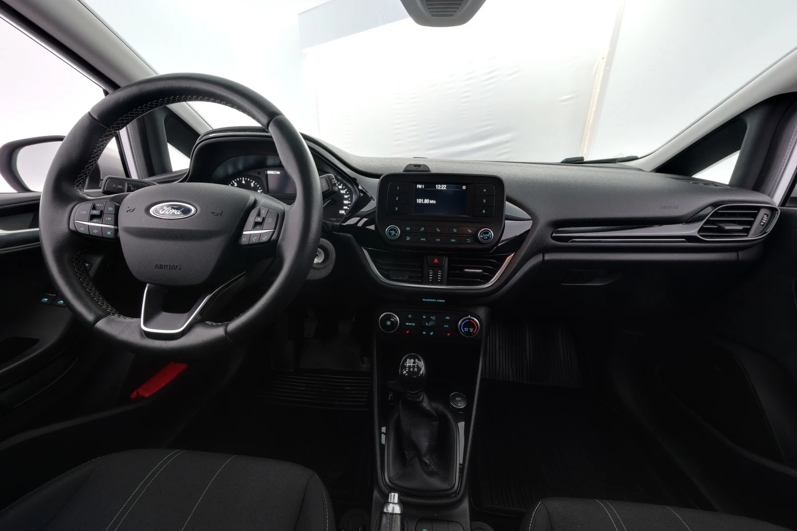 Car Image - 3yEBZR1fQfQgDigsBKFVXJ