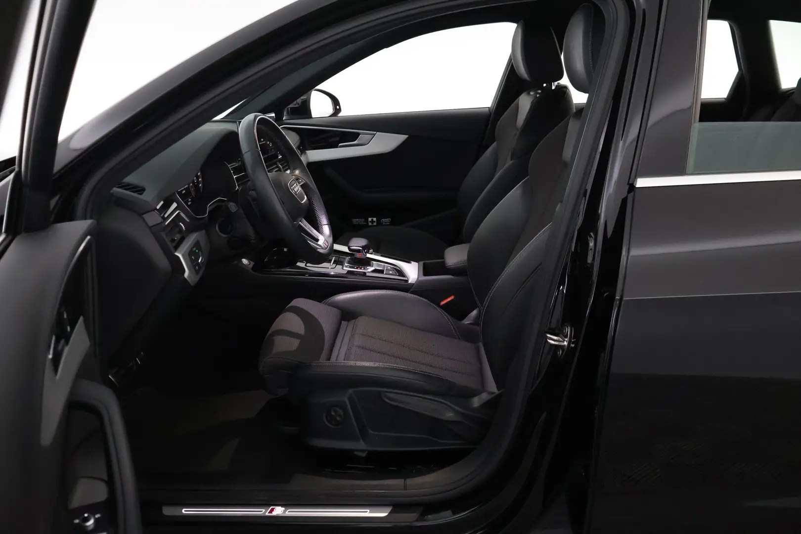 Car Image - 5agz1NQNAVNbrK7OIWNjzt