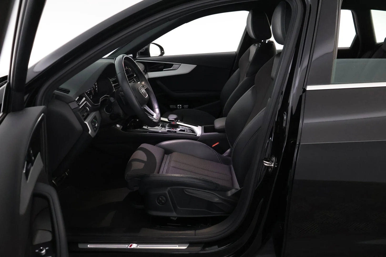 Car Image - 5agz1NQNAVNbrK7OIWNjzt