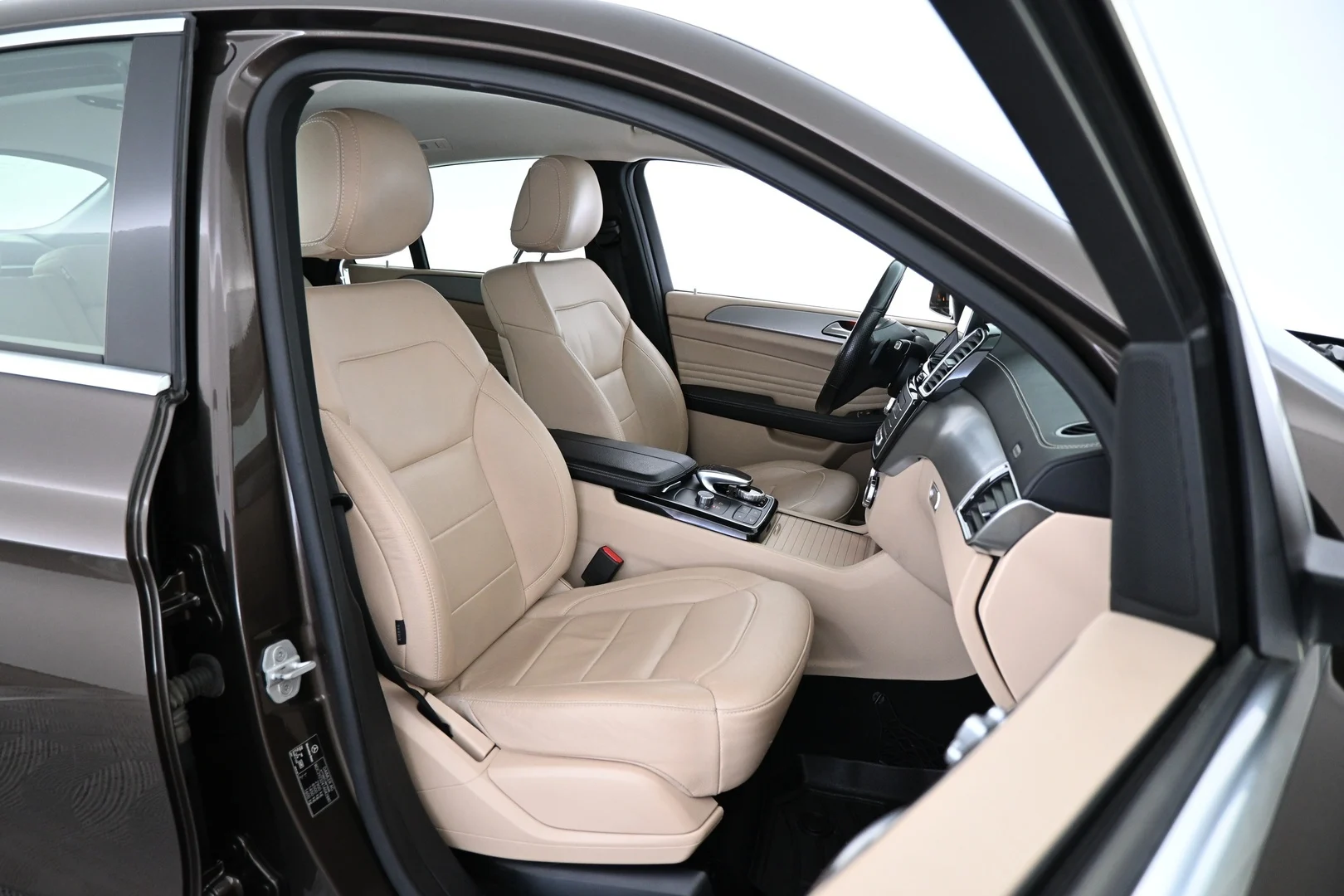 Car Image - 6g5LfIDMN7NPaR5LKMLa27