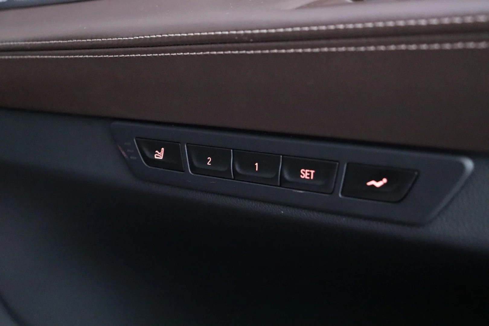 Car Image - 75NeiFlqZLPWW1fztA7hkU