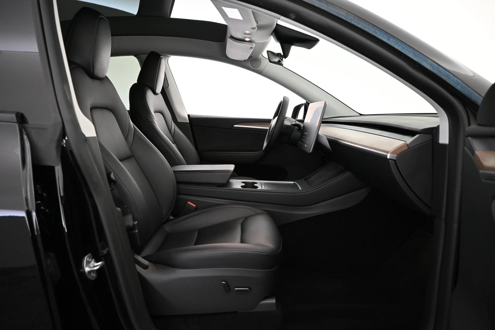 Car Image - 1K6iEt1hJ2yalVoGAo0Xrg