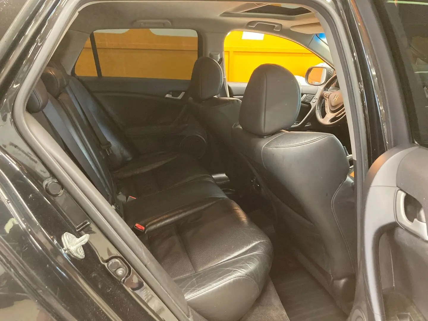 Car Image - 3AVPjGL5Y2rgipU4YsyaXO