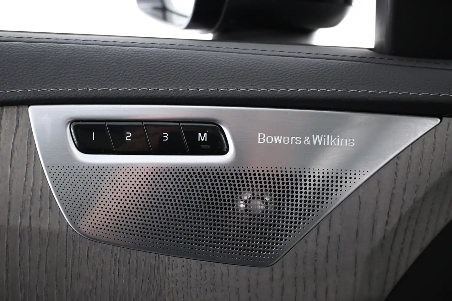 Car Image - 4ZqDTRsvlGS4CrOULpnCnd