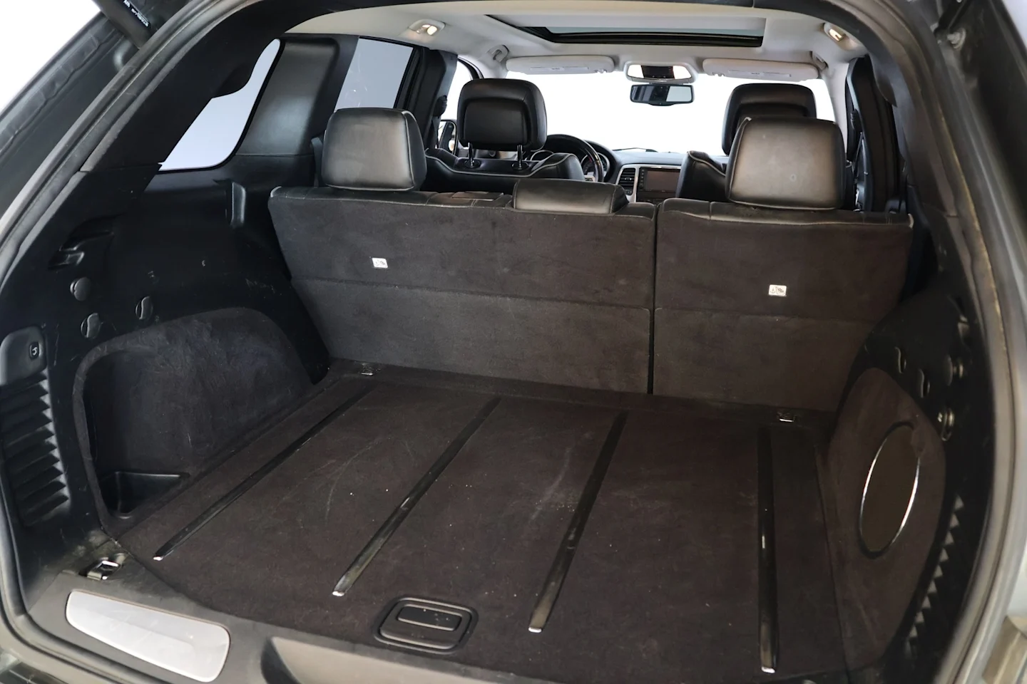 Car Image - 1MnMRlhWkbDMIVkj03IXFf