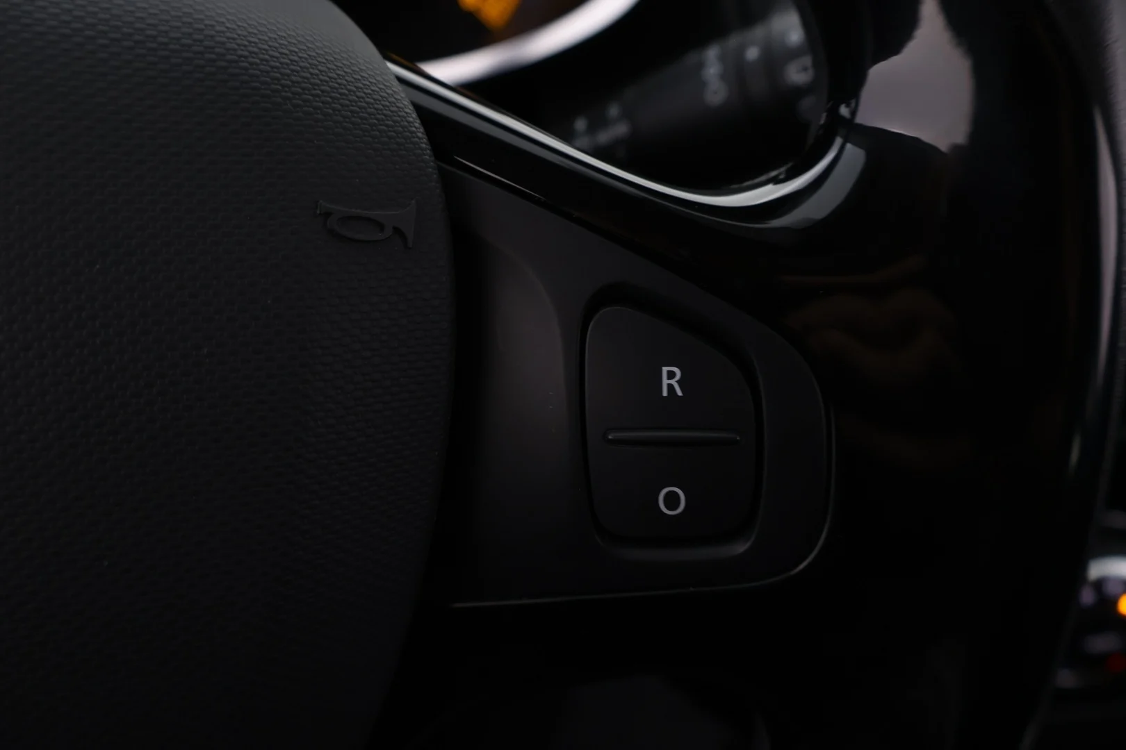 Car Image - 1KbG6rAYnoddXTHEFgBUAQ