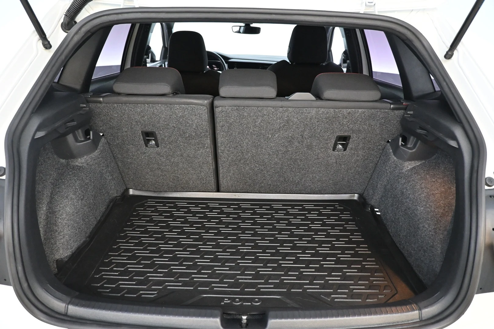 Car Image - 5D5q2WmWw8I2HxDoPS5c5d