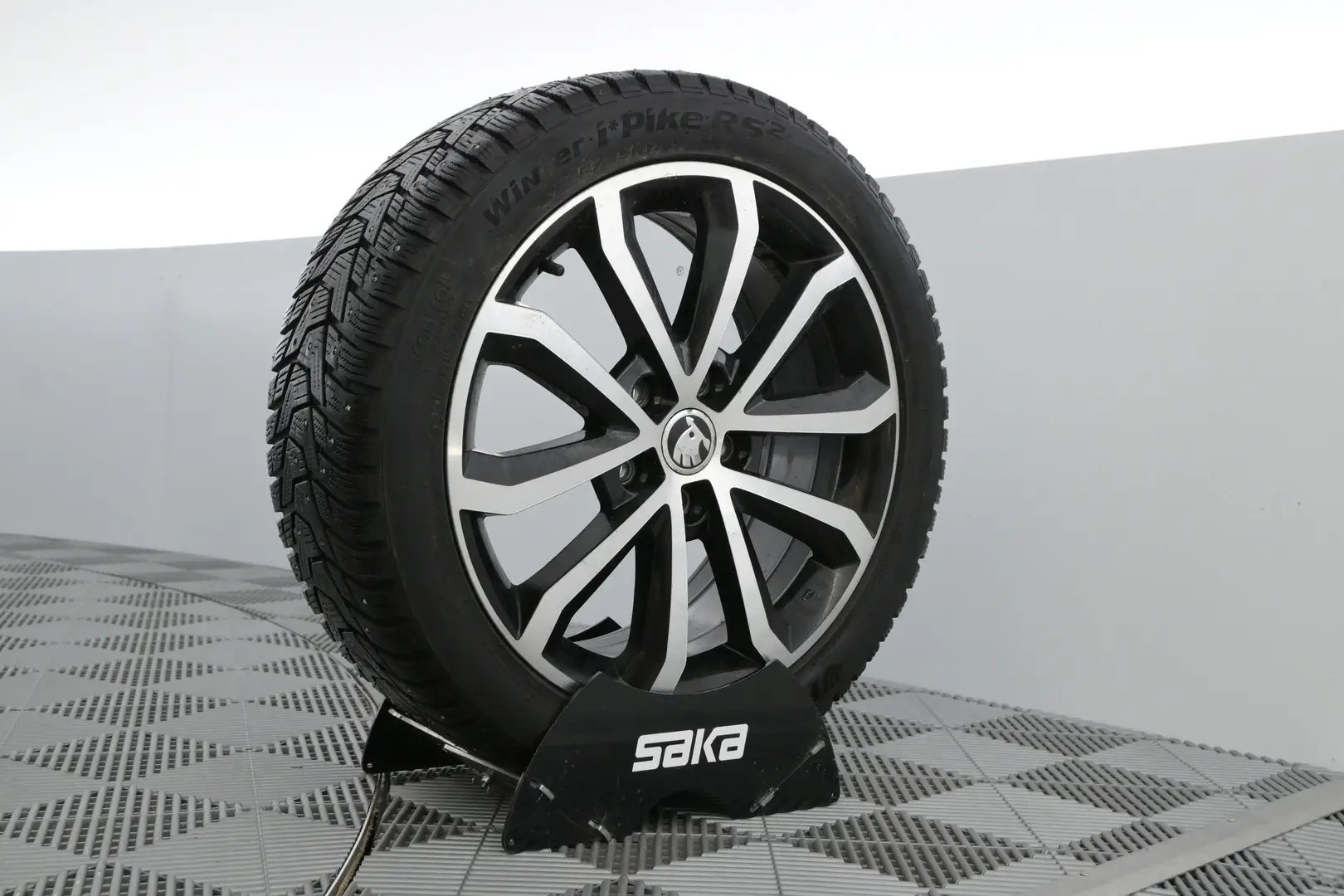 Car Image - 64V3zn5lWc1QItdJFCDJkl