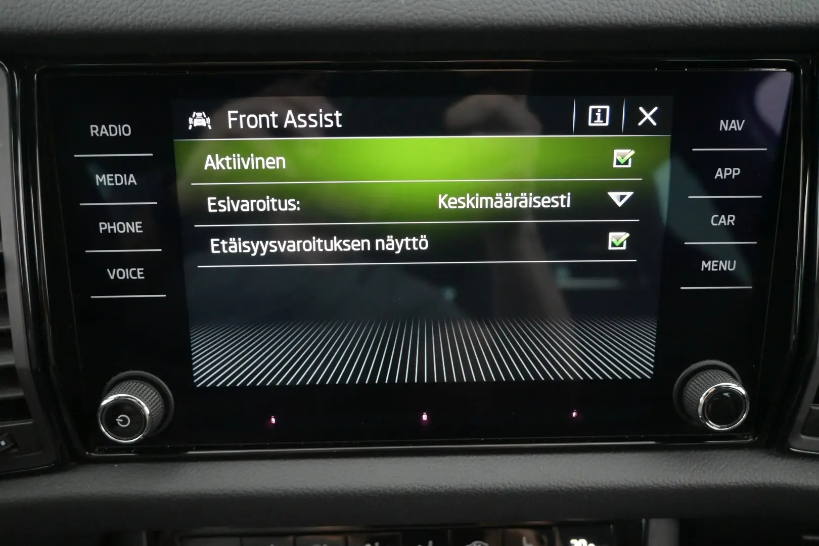 Car Image - 5Q7TPXnHgjJXTB5Whzotox
