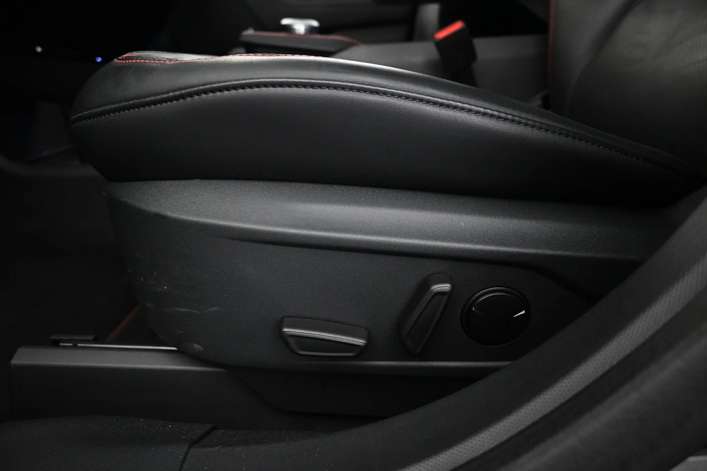Car Image - 5ZU25Ch1TTxyNCcEBVAnFB