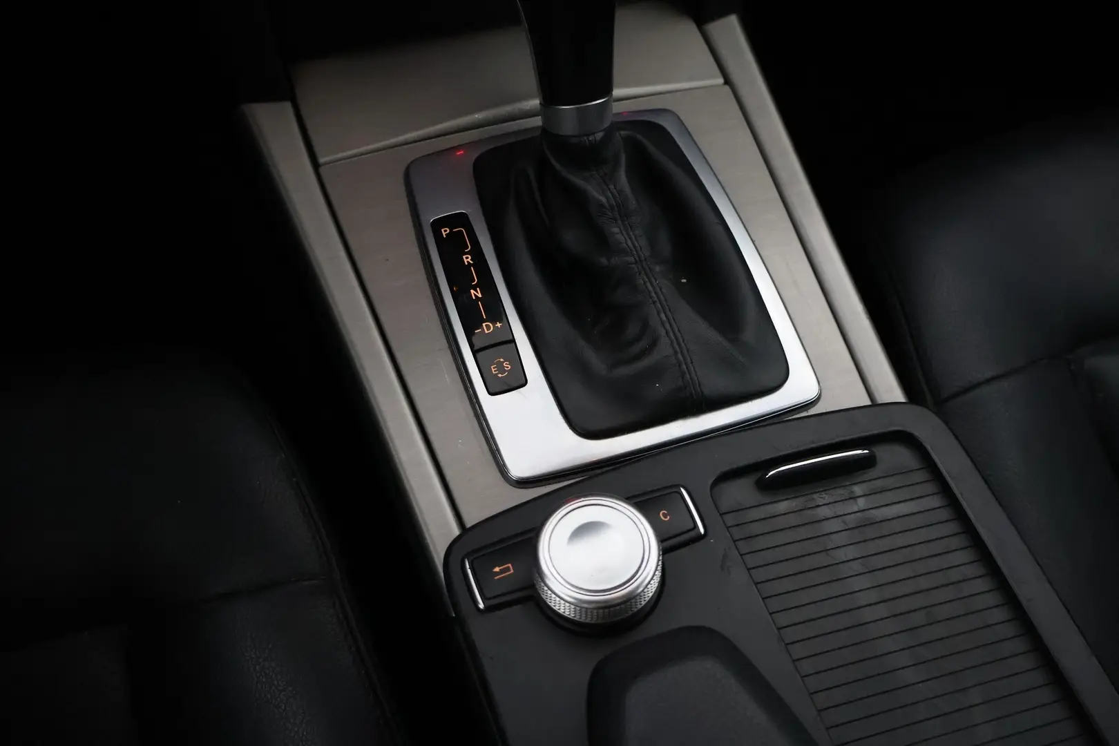 Car Image - gy1u4SJdgv4gF8thdclPm