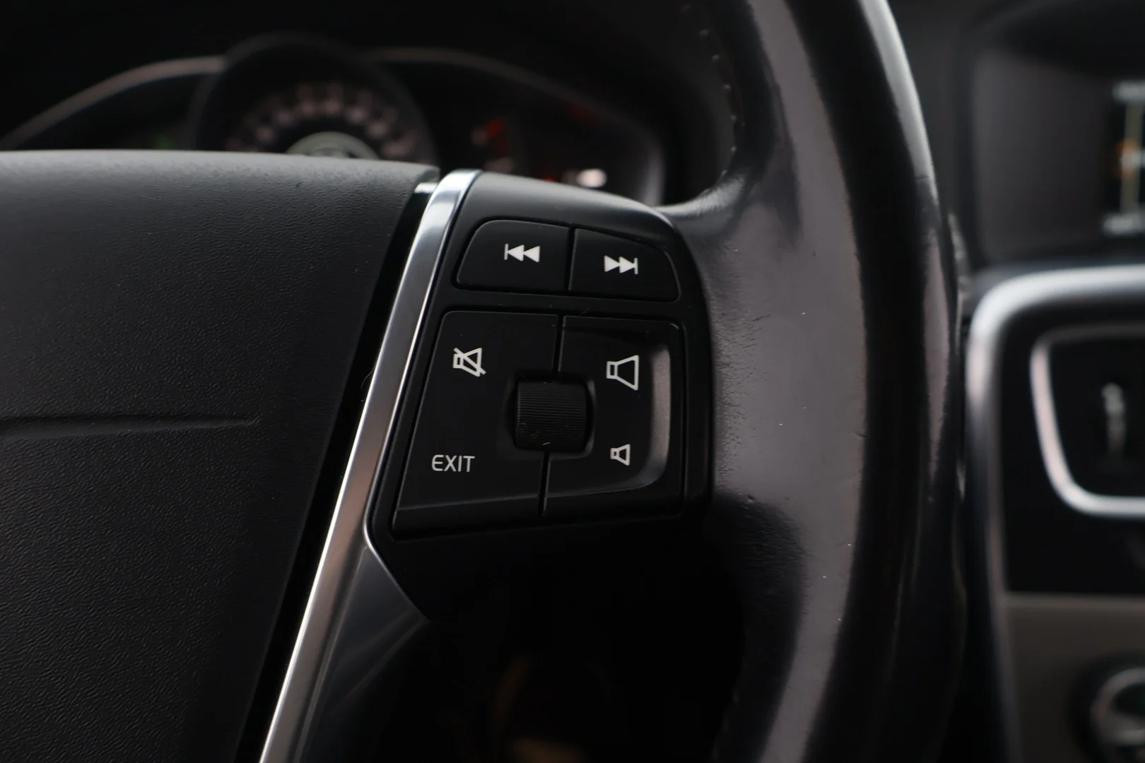 Car Image - 3lMKZgMHir7YQ3xTcuVT7m