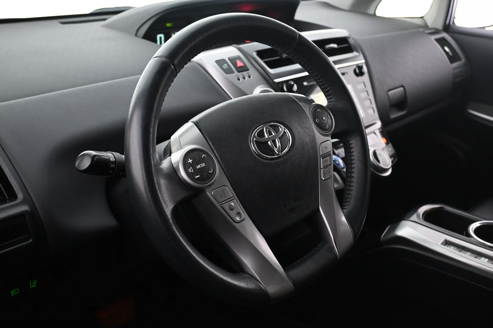 Car Image - 4Zr60mxS27jxOUAGsDBS6s