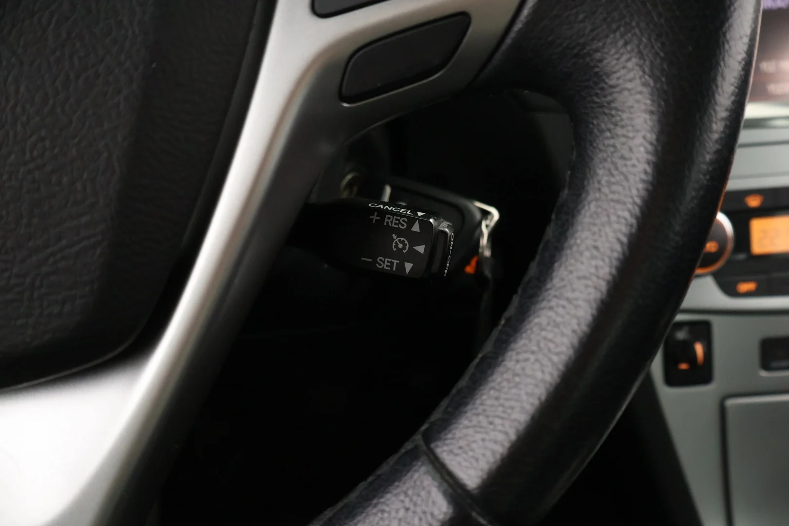 Car Image - kFBkwdCcBLwGLxL6uMe7r