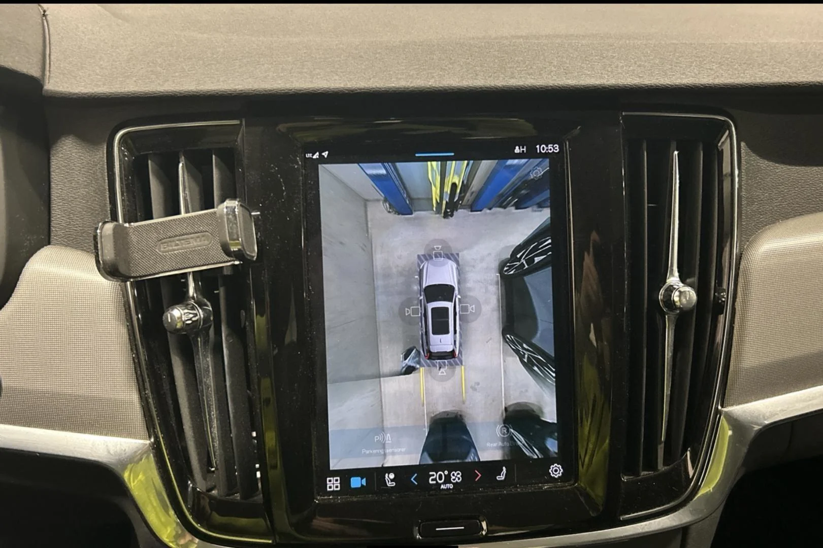 Car Image - VWU8aIOG1NWWgBgyRcGM9