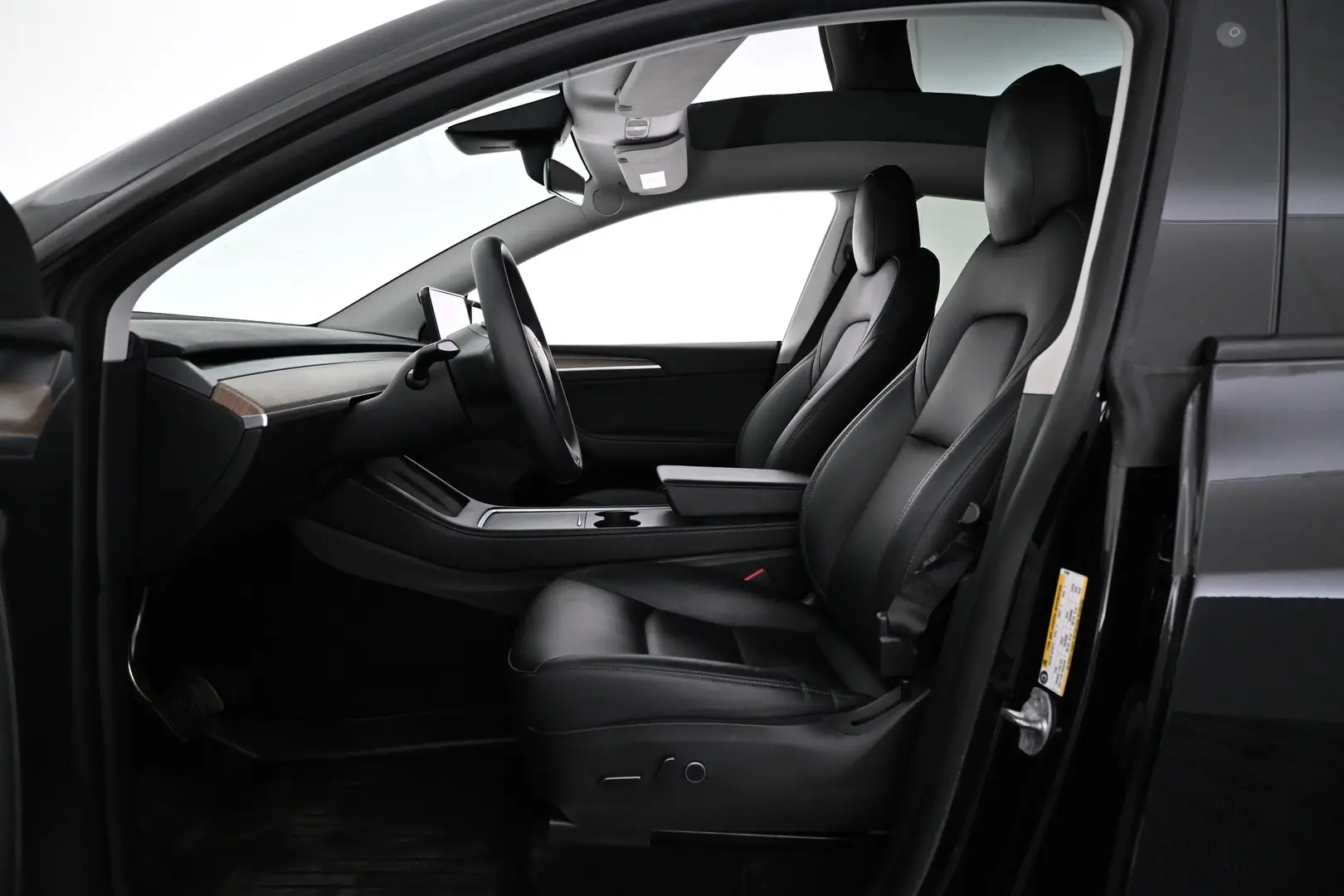 Car Image - 4wEhpALRdFjsyyXur4eTyR
