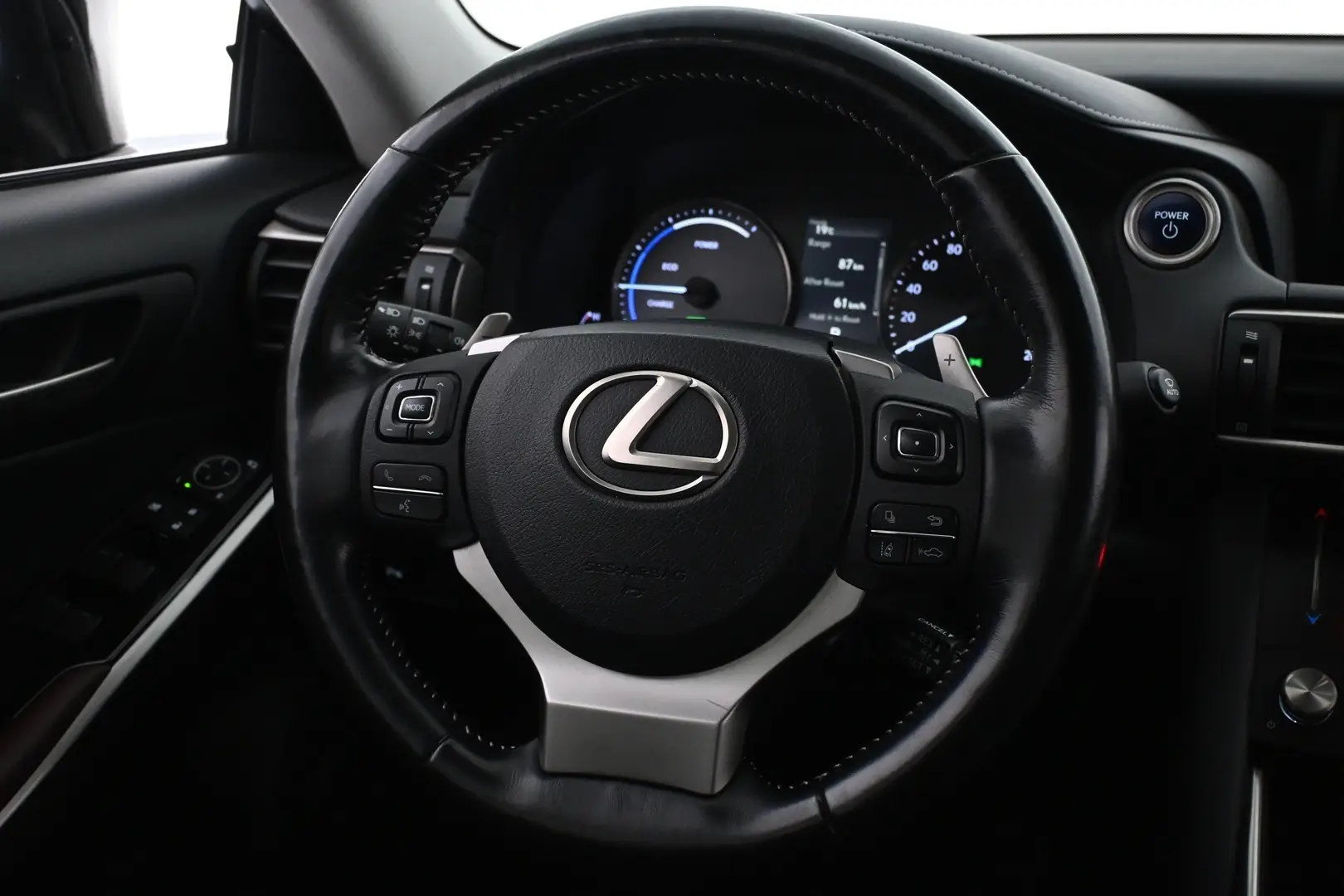Car Image - 15nCJeBvKVuyxIQcBYvmQY