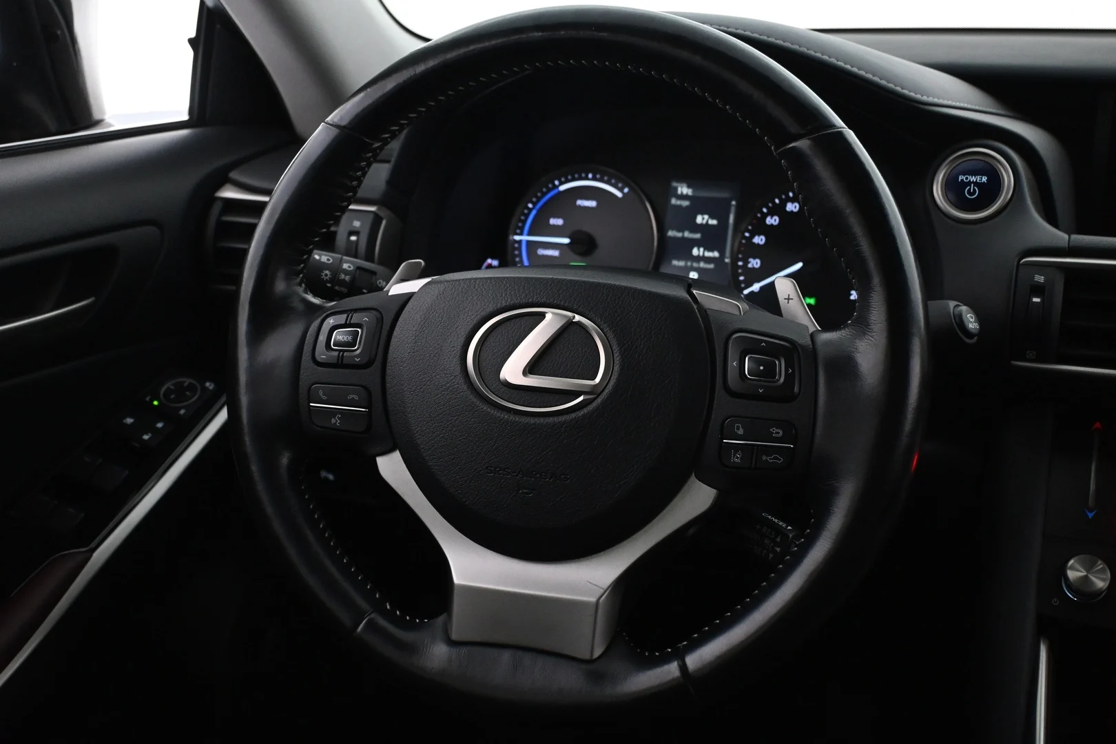 Car Image - 15nCJeBvKVuyxIQcBYvmQY
