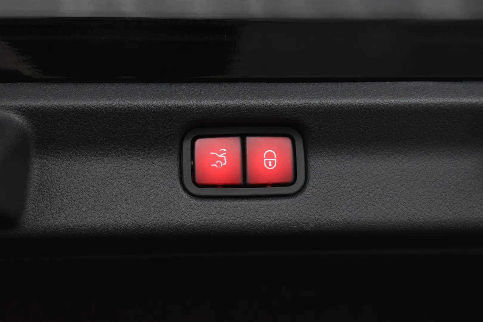 Car Image - DWzuOdhHX84dKYkYqVxia
